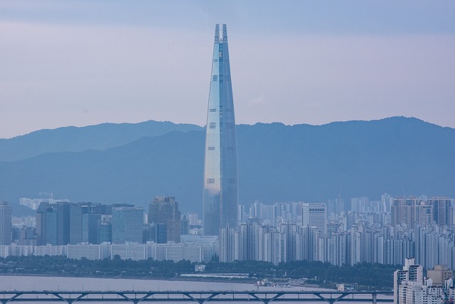  롯데 자이언츠 홈 경기 역전승으로 최하위 탈출

 bbs_20240525234903.jpg